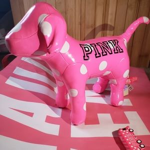 Victoria secret bus dog 2017 holiday edition